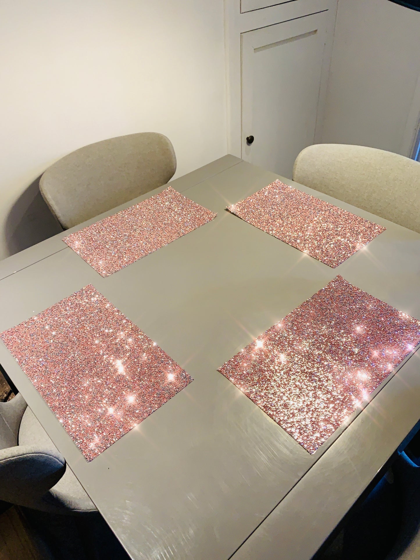 Crushed Diamond Placemats Pink & Silver