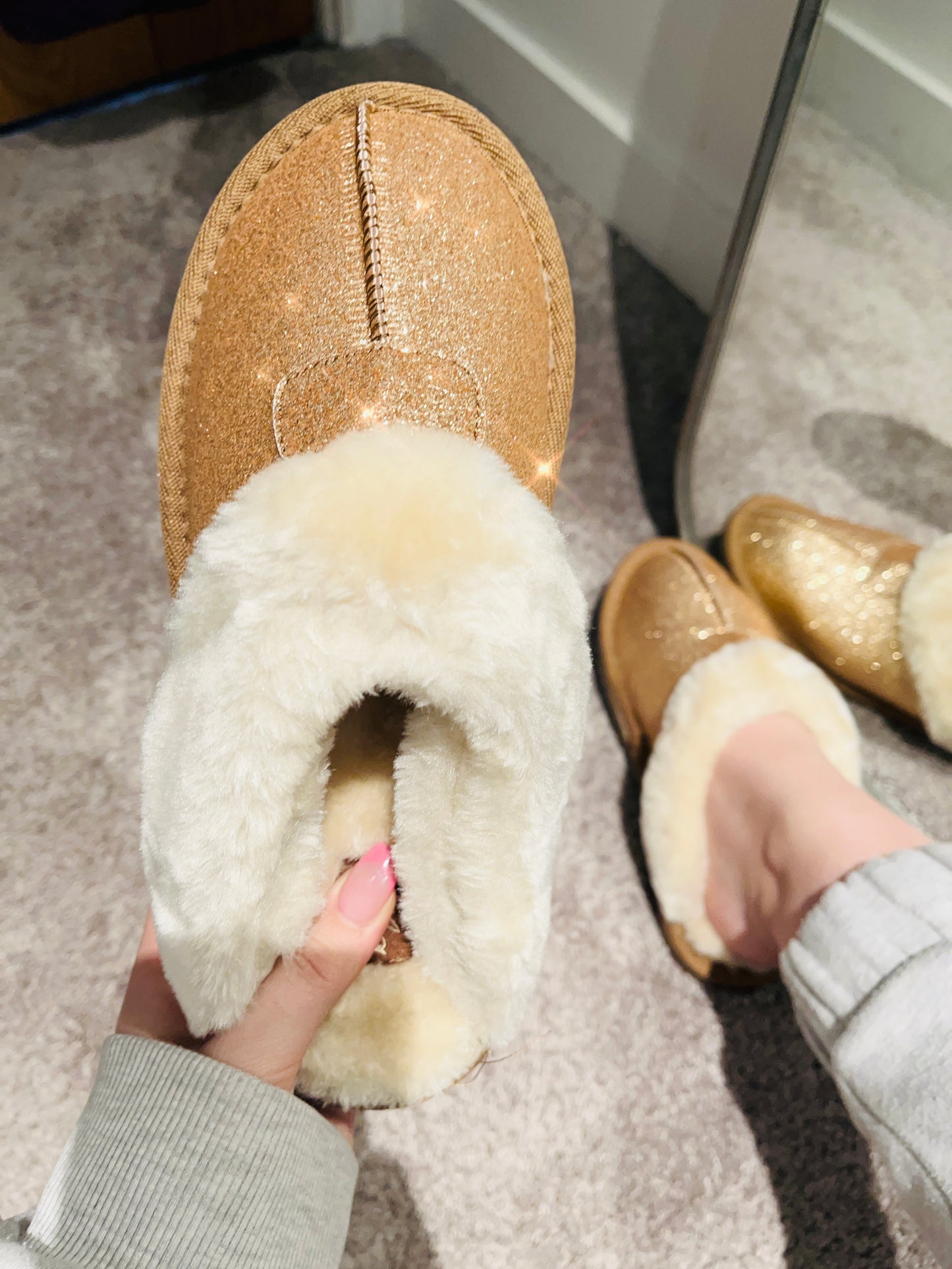 Sparkly Fur Slippers Rose Gold